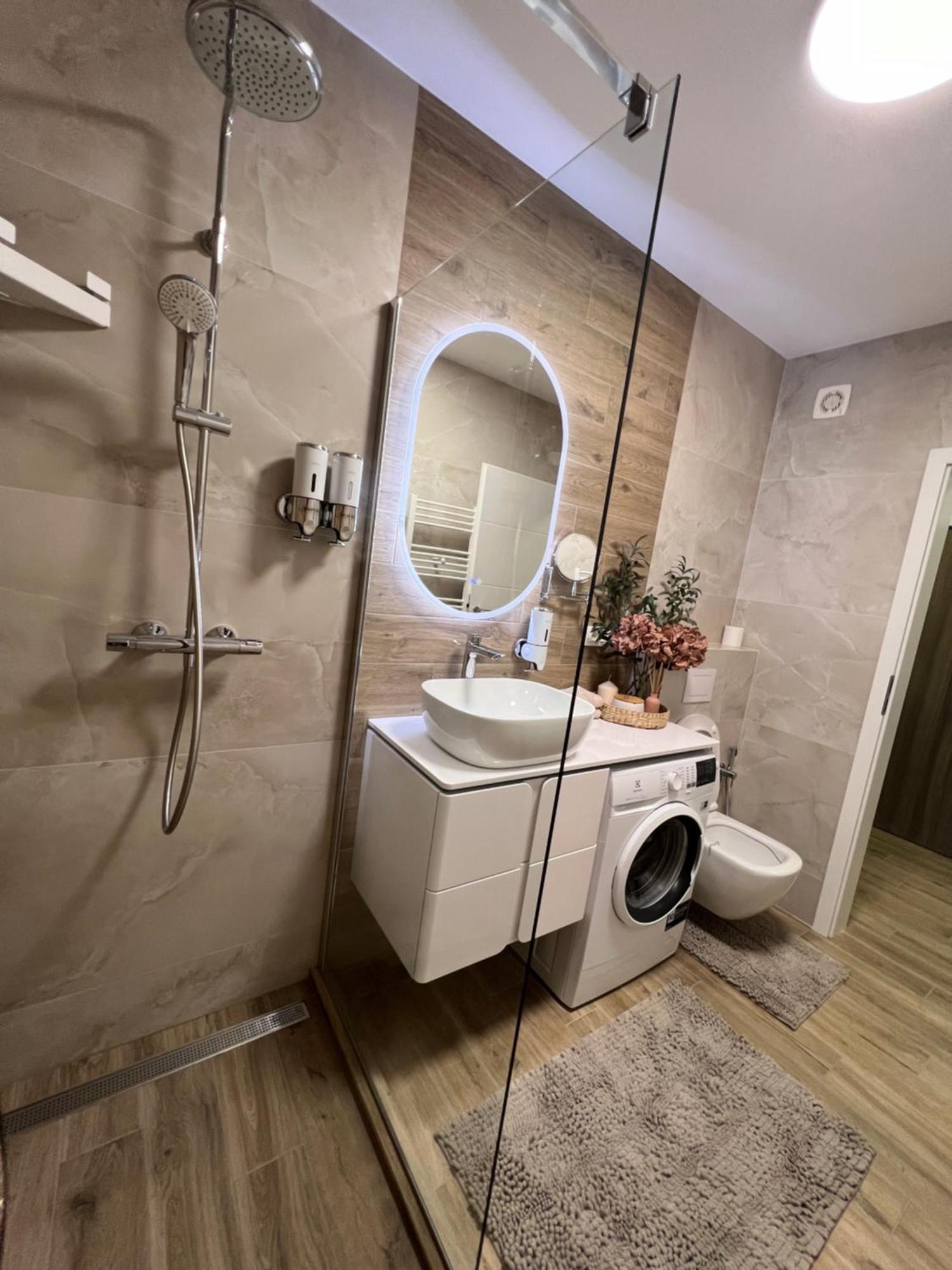 Apartament Judy Oradea Luaran gambar