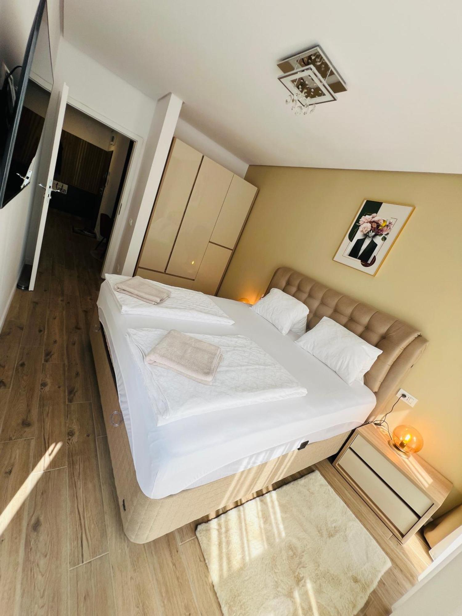 Apartament Judy Oradea Luaran gambar
